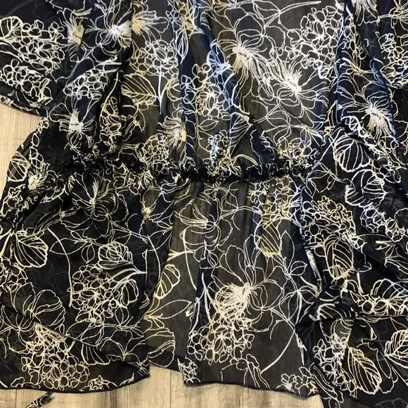 EMORY PARK Blue & White Floral Open Front Tie Cardigan-Style Top - Picture 9 of 16
